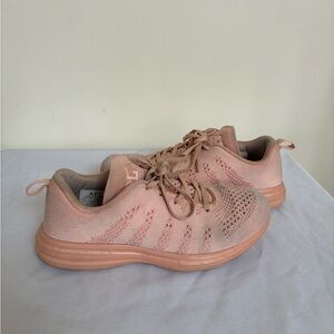 APL Athletic Propulsion Labs Techloom Phantom Womens size 8.5 sneakers